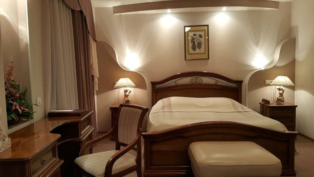 Гостиница Геолог Сургут-82