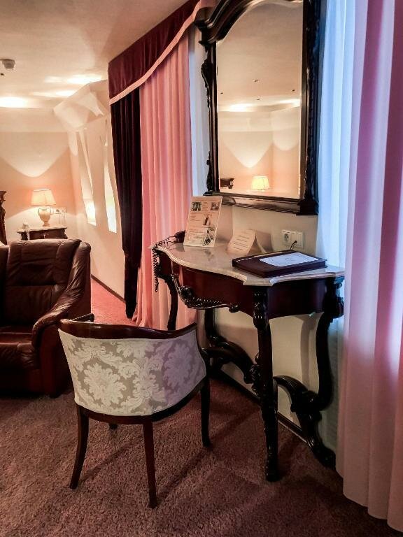 Гостиница Геолог Сургут-99