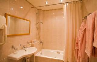 Гостиница Геолог Сургут Комфорт двухкомнатный-5