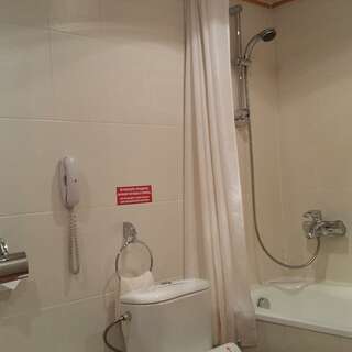 Гостиница Геолог Сургут Люкс 2-комнатный-1