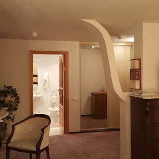 Гостиница Геолог Сургут Номер для VIP персон-4