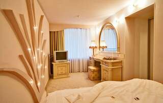 Гостиница Геолог Сургут Улучшенный люкс-1