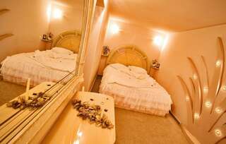 Гостиница Геолог Сургут Люкс двухкомнатный-1