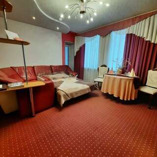 Гостиница Геолог Сургут Двухкомнатный комфорт-8