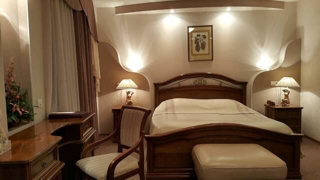 Гостиница Геолог Сургут-81