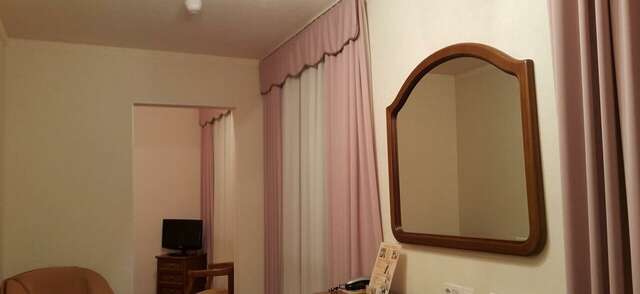 Гостиница Геолог Сургут-198